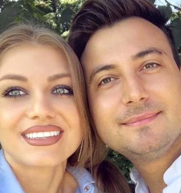 Scandal în lumea muzicii populare! Artistul a făcut-o praf: „Îți spun direct, îmbârligătoare!” / „Ești prea jos…”