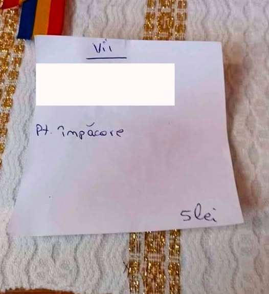 Ce a putut să scrie o bătrână pe pomelnicul lăsat la biserică. Preotului nu i-a venit să creadă
