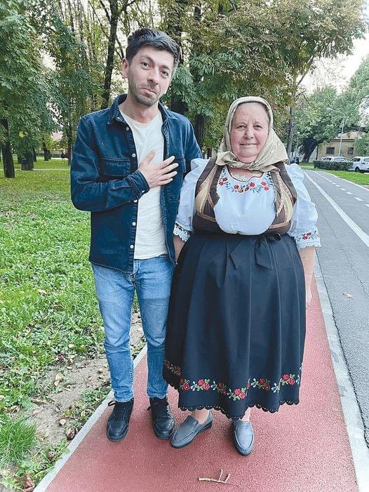 Aniversarea de 76 de ani plină de emoție a bunicii Lenuta.  Cum a fost surpinsă de ziua ei de “nepotul” Mircea Bravo ?