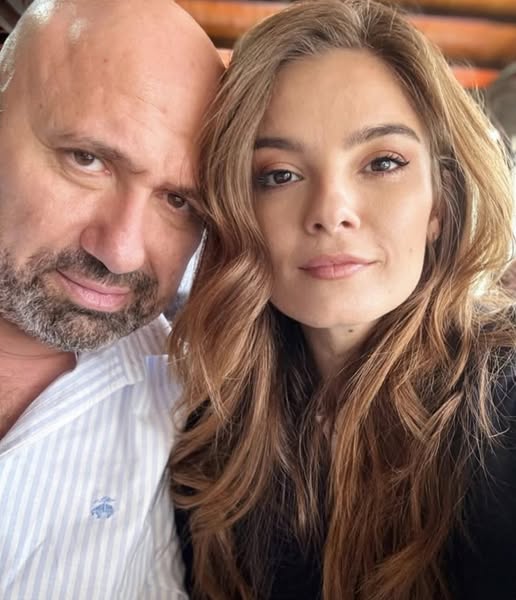 Zvonurile despre Cătălin Scărlătescu și Doina Teodoru au luat amploare, dar reacțiile celor doi lasă loc de interpretări… “De ce nu îl sunați pe Cătălin? Ca el știe mai… Vezi mai mult