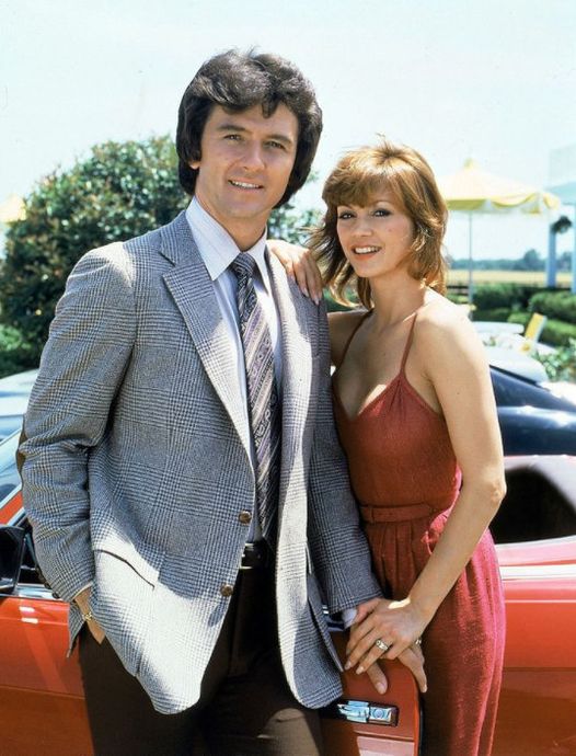 Vă mai amintiți de serialul Dallas? Cum arată astăzi îndrăgiții actori și ce viață au avut Victoria Principal și Patrick Duffy după marele succes