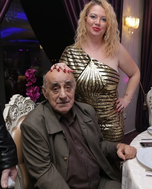 Oana Lis a adus un alt bărbat în casă, chiar de față cu Viorel Lis! Cine este tânărul care a fost surprins în locuința fostului edil –