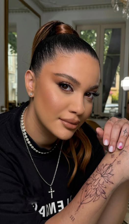 Ce spune Betty Salam despre momentul în care a devenit mamă la 17 ani: „Ce exemplu le dau?”