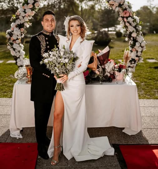 Valentin Sanfira a fost interzis la mai multe posturi de televiziune: „Adriana Bahmuteanu este cea care stie adevarul”