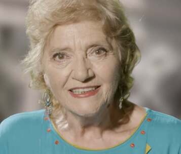 Actrița Cristina Deleanu, condusă pe ultimul drum. A fost incinerată, iar cei dragi i-au adus un ultim omagiu: ”Deja, la această oră, e un biet pumn de cenușă”