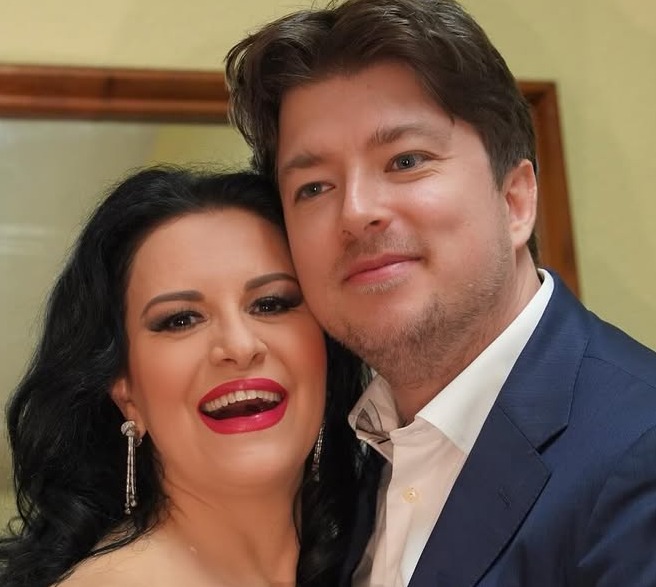 Dragostea nu ține cont de vârstă. Angela Gheorghiu și tânărul Mihai, povestea unei iubiri atipice