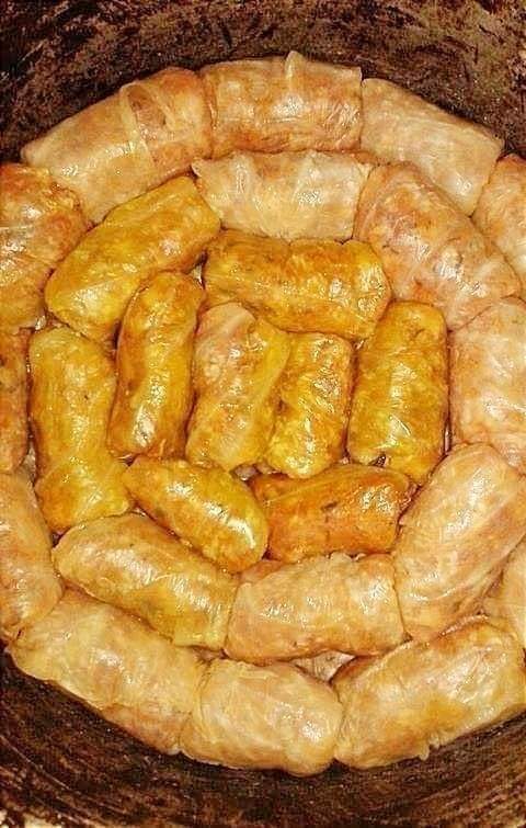 Rețetă tradițională de sarmale în foi de varză murată – gust autentic românesc