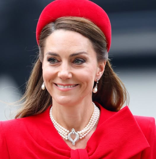 Kate Middleton, tot mai rar văzută cu inelul său de logodnă. Ce se află în spatele deciziei?