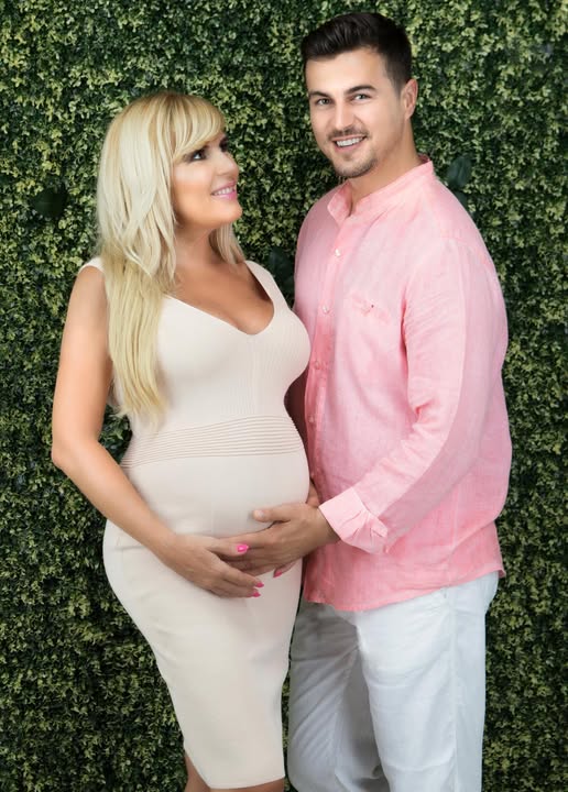 Povestea de dragoste dintre Adrian Alexandrov și Elena Udrea: cum a început relația și cum au trecut împreună prin încercări.Vezi in comentarii