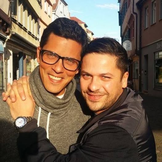 Lucian Viziru, sincer despre relația cu fratele său: „Îmi este foarte drag, chiar dacă suntem diferiți”.Vezi in comentarii