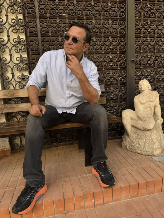 Daniel Buzdugan, cu gândul la copilărie: „Anii zboară, mama mi-a zis plângând că a îmbătrânit prea repede””.vezi in comentarii