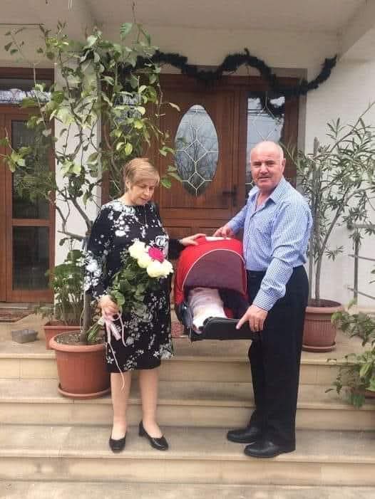 O rază de lumină după o tragedie: familia Bucă, binecuvântată cu o fetiță, la șase ani după Colectiv.Vezi in comentarii