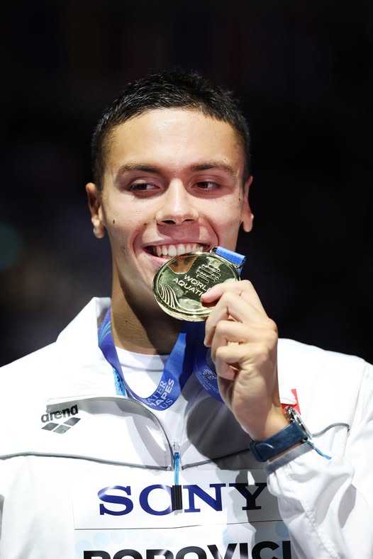 David Popovici, campion mondial la 100 m liber: „Creez ziduri imaginare și înot singur!”.vezi in comentarii
