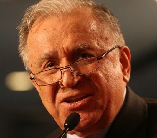 Ion Iliescu, rupt de singura rudă rămasă în viață. Se pare că soția sa, Nina, i-ar fi interzis apropierea .vezi in comentarii
