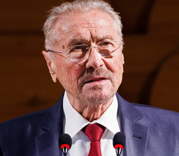 Ce mesaj a transmis Emil Constantinescu după decesul lui Ion Iliescu, rivalul său din alegerile din 1996 .vezi in comentarii