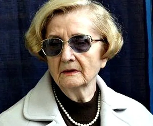 Nina Iliescu, doborâtă de durere! Soția fostului președinte a avut nevoie de intervenție medicală după ce a urmărit funeraliile la televizor