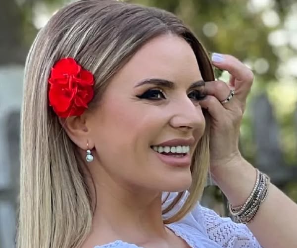 Marcela Fota, dezvăluiri neașteptate. Ce a stat, de fapt, în spatele despărțirii de iubitul mai tânăr cu douăzeci și doi de ani.vezi in comentarii