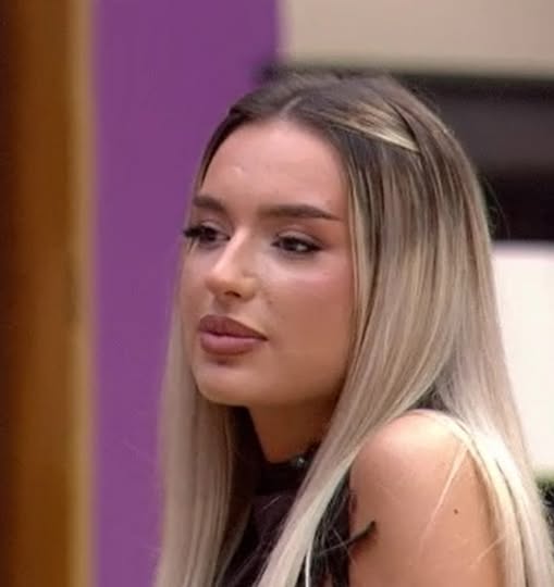 Naomi, sinceră în privința relației cu Neamțu: „Nu simt nimic deocamdată”.Vezi în primul comentariu