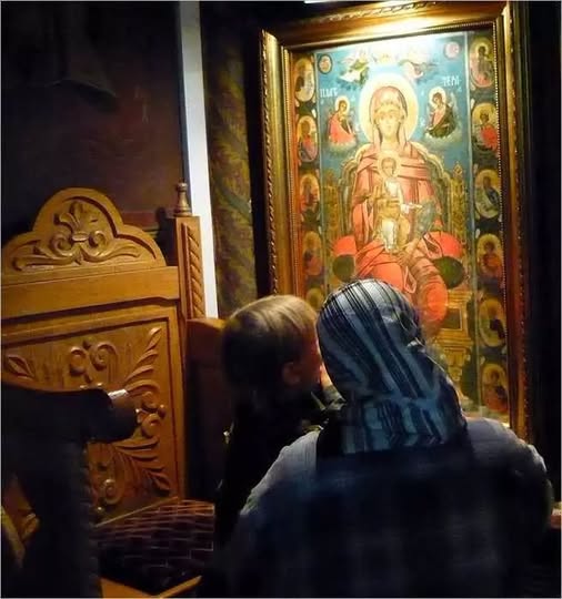 Rugăciunea mamei pentru binecuvântarea copiilor, în comentariu
