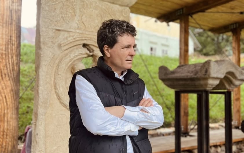 Nicușor Dan și familia sa, vizită cu semnificație personală la Roșia Montană.vezi in comentarii