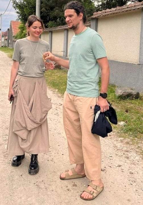 Iulia Mîzgan – Profil discret și realizări personale într-o relație de durată cu Tudor Chirilă.vezi in comentarii
