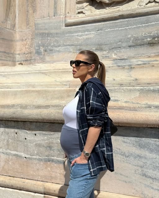 Roxana Nemeș, pe ultima sută de metri cu sarcina: „Pregătită nu știu dacă aș fi vreodată…”.vezi in comentarii