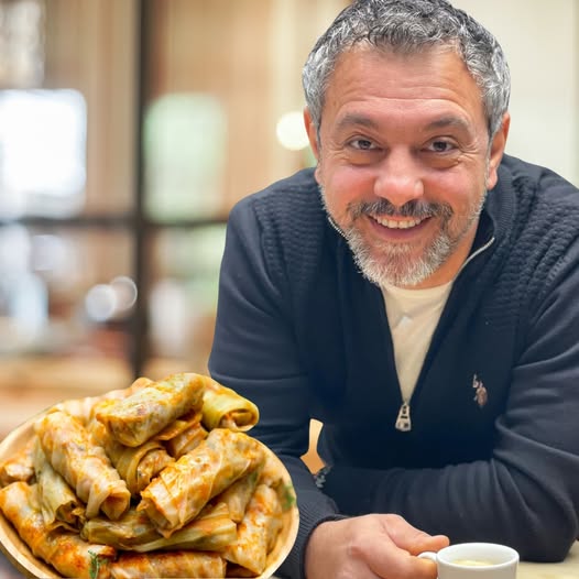 Sarmalele reinterpretate de Chef Sorin Bontea – Trucuri simple pentru un gust desăvârșit.vezi in comentarii