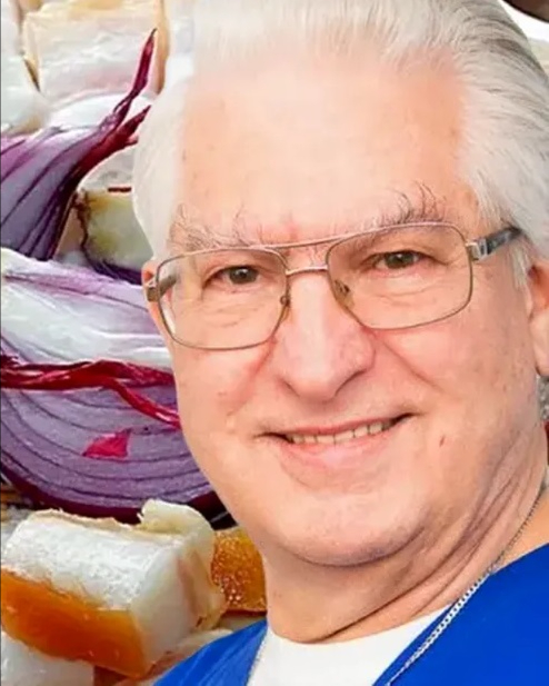 Medicul Vlad Ciurea spune dacă este sănătos să mănânci slănină cu ceapă. Deliciul preferat al românilor, analizat de specialist:Vezi in comentarii