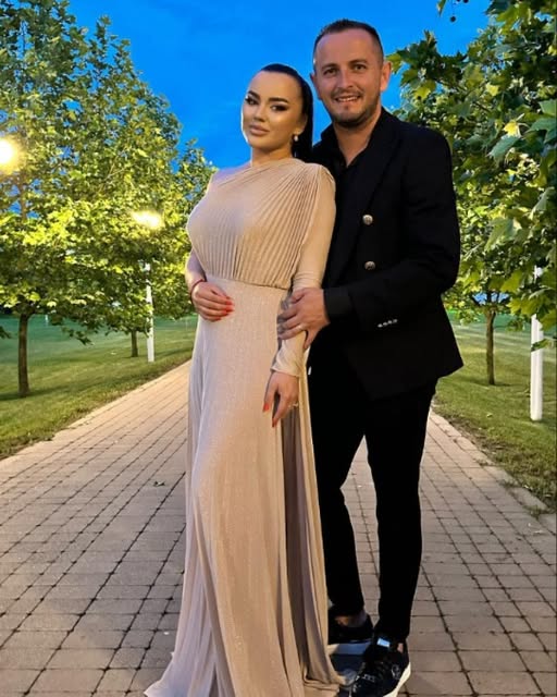 Carmen de la Sălciua a dat, în sfârșit, vestea despre copil:Vezi in comentarii