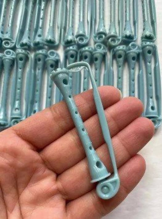 Am găsit aceste obiecte ciudate printre lucrurile bunicii mele. Erau mai mult de 30