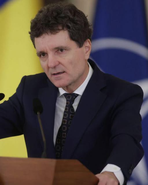 Nicușor Dan publică înregistrarea convorbirii dintre turnul de control din Zürich și pilotul aeronavei Spartan:Vezi in comentarii