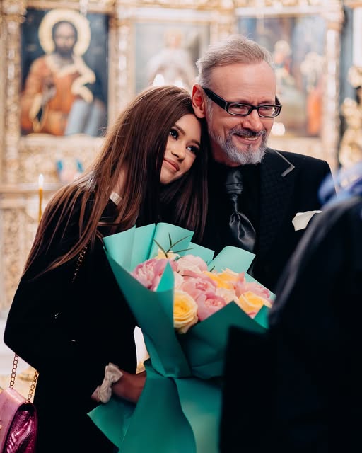 Iulia Albu și Mihai Albu îngroapă securea războiului după aproape 12 ani de conflicte: „Fata a crescut, are un cuvânt de spus acum”Vezi in comentarii