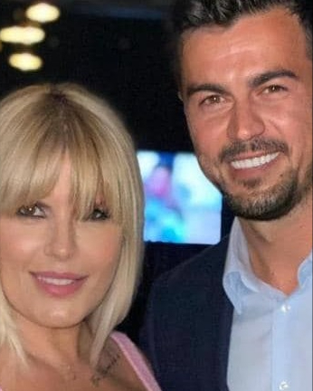 Ce se întâmplă între Elena Udrea și Adrian Alexandrov. Dezvăluiri sincere:. Vezi in comentarii