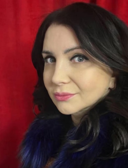 Câte operații estetice are, de fapt, Carmen Șerban. Transformarea care i-a uimit pe fani: „Parcă ai întinerit cu 20 de ani!”.Vezi in comentarii