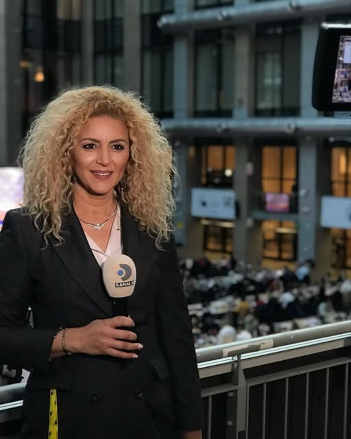 Rămas bun, Nicoleta Drăgușin Mihalcea. Ultimul drum al unei jurnaliste care a fost sufletul redacției. Vezi in comentarii