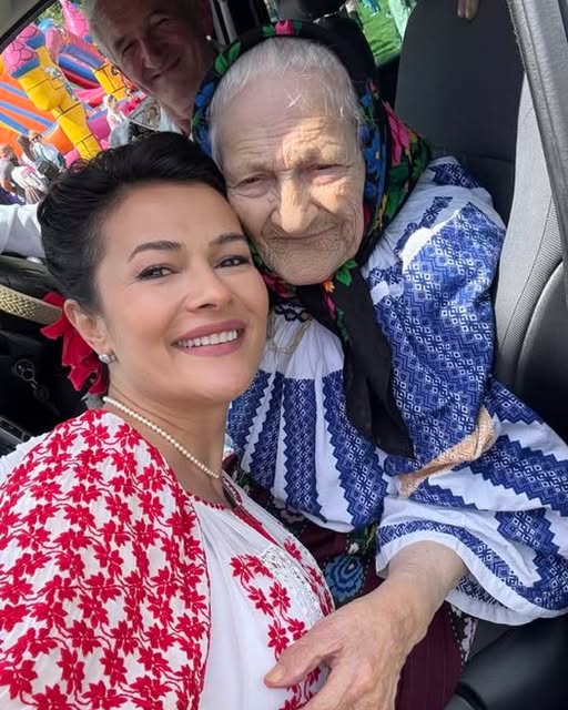 Doliu în folclorul românesc. Dominica Trop, „Tezaur Uman Viu” UNESCO, s-a stins din viață la 87 de ani. Vezi in comentarii