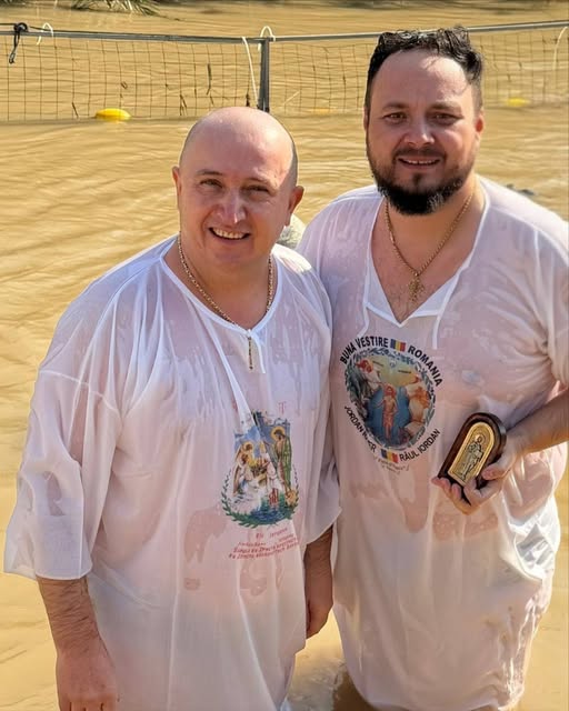 Lupu Rednic s-a botezat simbolic în apa Iordanului la 56 de ani. Trăirea profundă din Țara Sfântă i-a schimbat…Vezi in comentarii