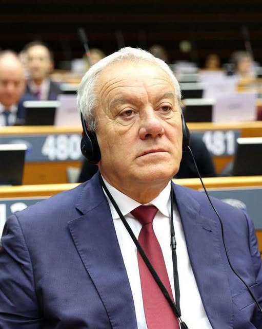 Constantin Toma il  apără pe Bolojan : „Partidul meu face un joc foarte periculos”