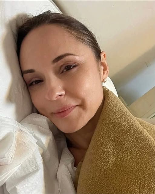 E GRAV! Andreea Marin a căzut din picioare pe stradă. Totul din cauza… Vezi mai mult