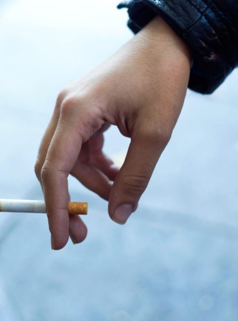 Interzicerea fumatului în rândul minorilor