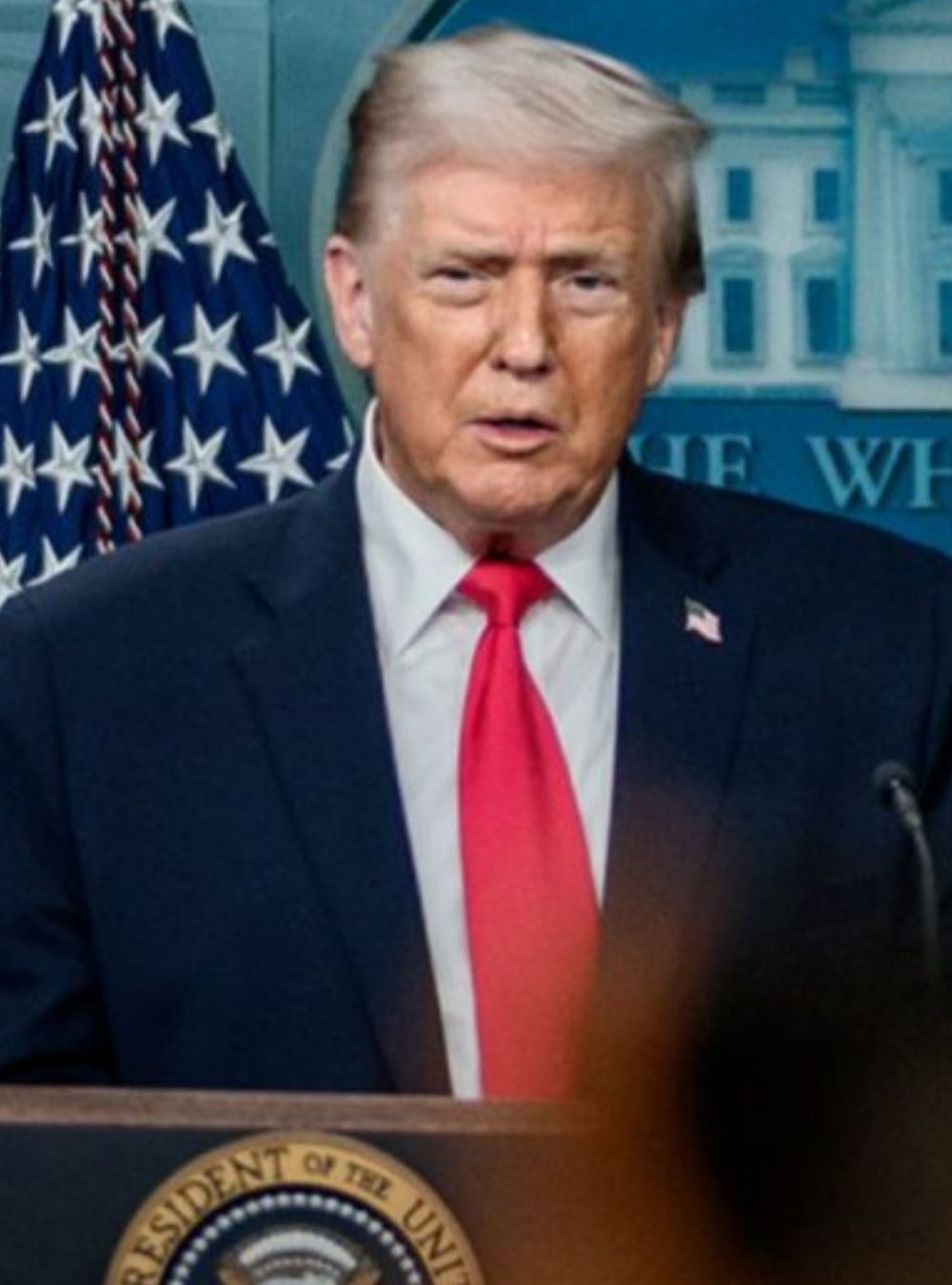 Alertă în SUA! O mașină a lovit poarta de securitate de la Casa Albă