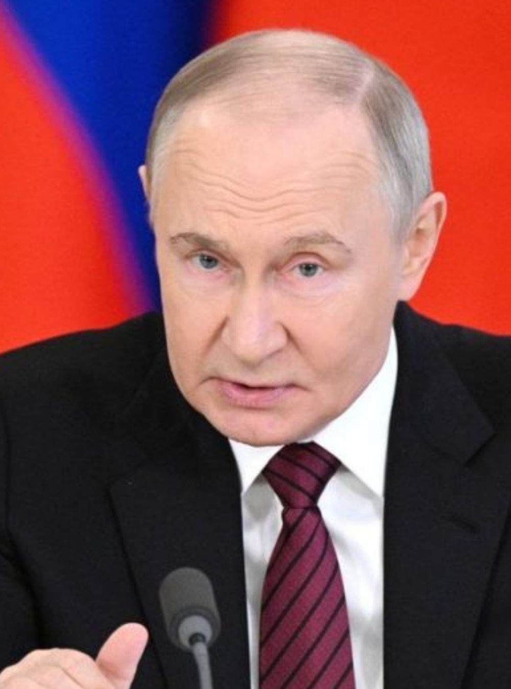 Rusia suspendă negocierile de pace cu Ucraina și