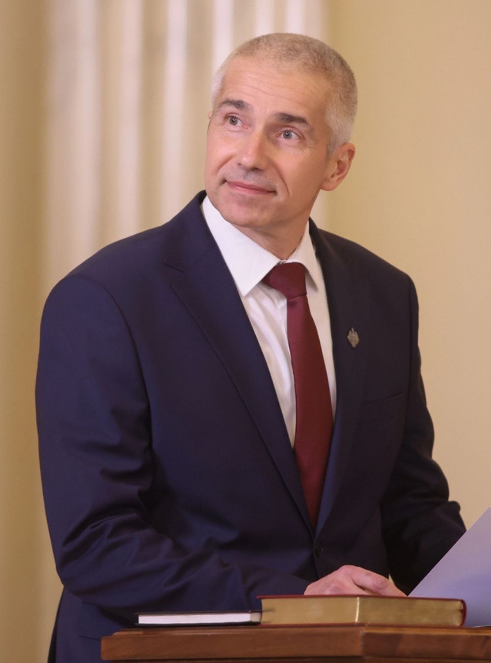 Radu Marinescu intervine peste Bolojan, după ce guvernul a tăiat banii pentru salariile