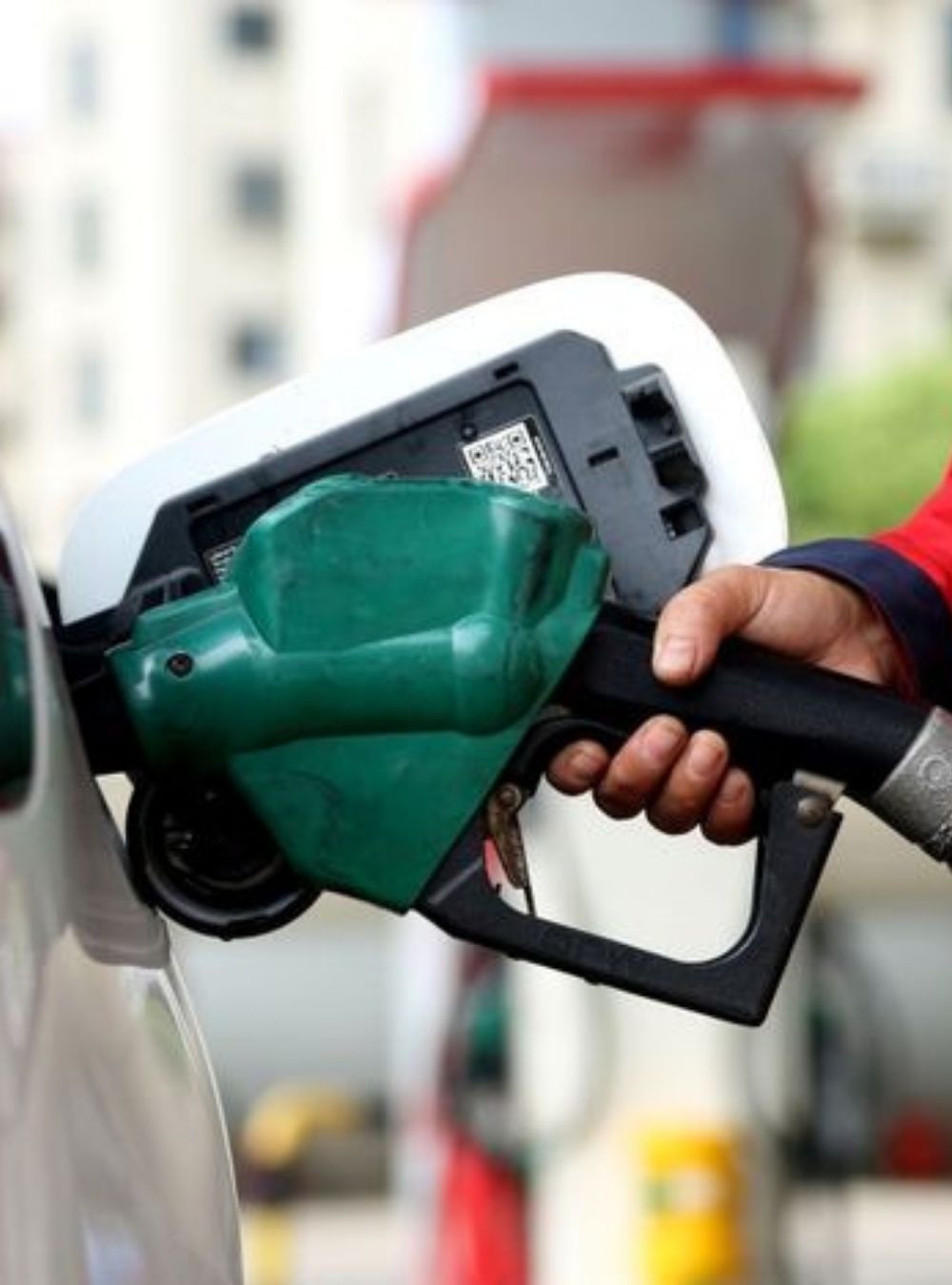 Prima țară din UE restricționează vânzările de combustibili