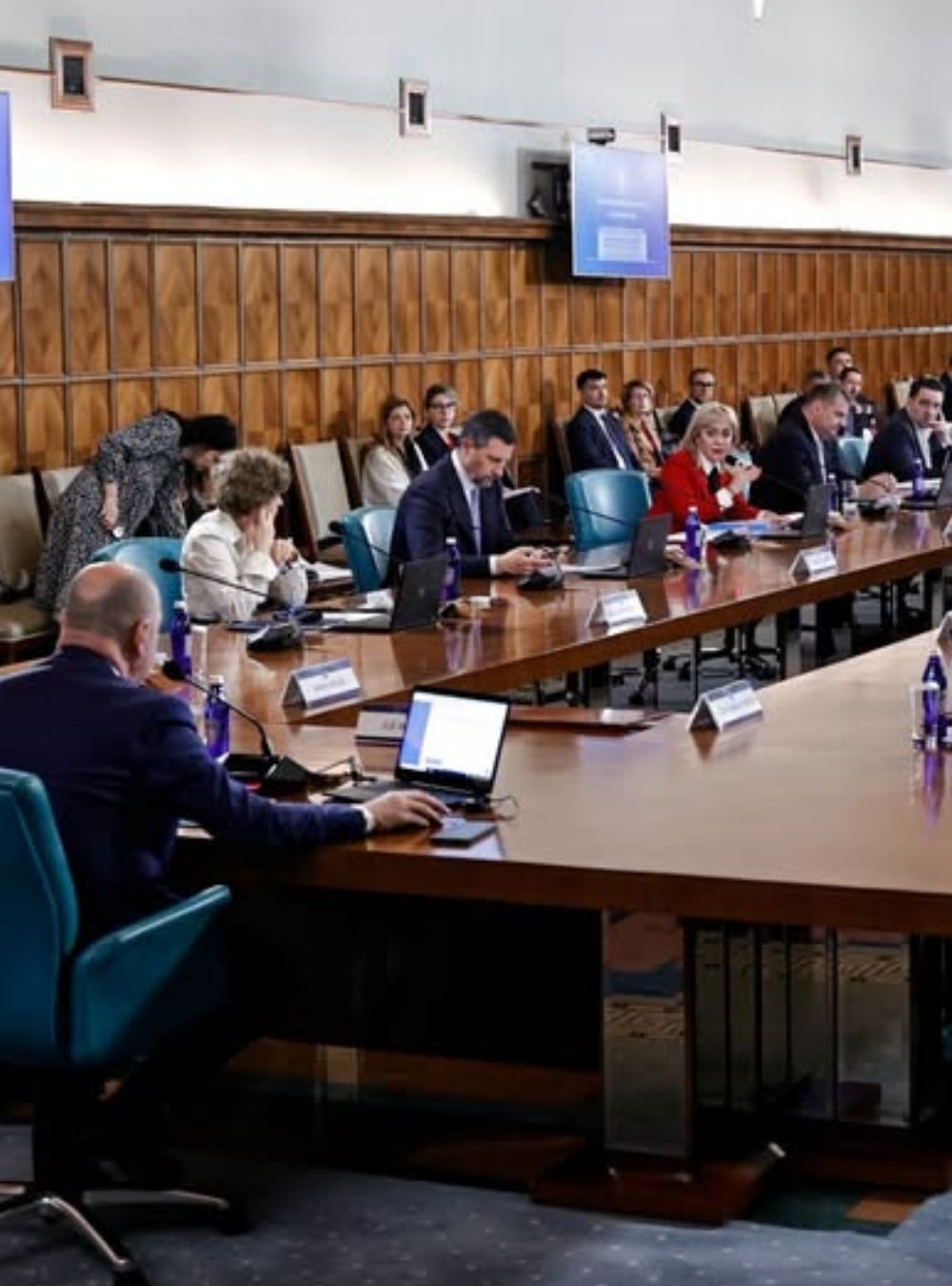 Știrea momentului pentru români: Pensiile de peste 3000 de lei…Vezi mai mult