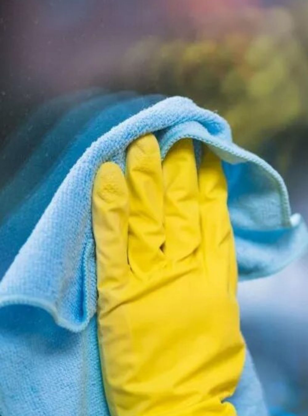 Cum cureți corect geamurile termopan.