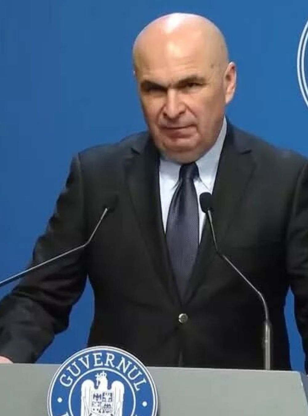 Românii cu credite la bancă, protejați prin lege.