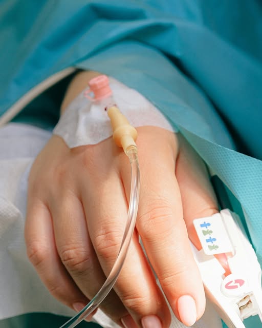 O femeie a mvrit după ce a fost diagnosticată cu g… Vezi mai mult