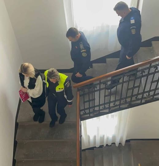 Sibianca acuzată că și-a uci5 mama pentru a pune mâna pe avere și-a pus capăt… Vezi mai mult