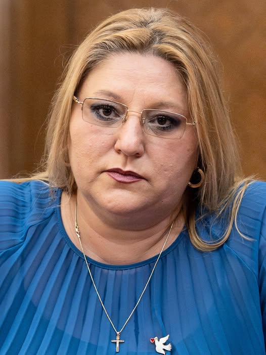 Diana Șoșoacă și-a făcut expertiza psihiatrică! S-A AFLAT… Vezi mai mult